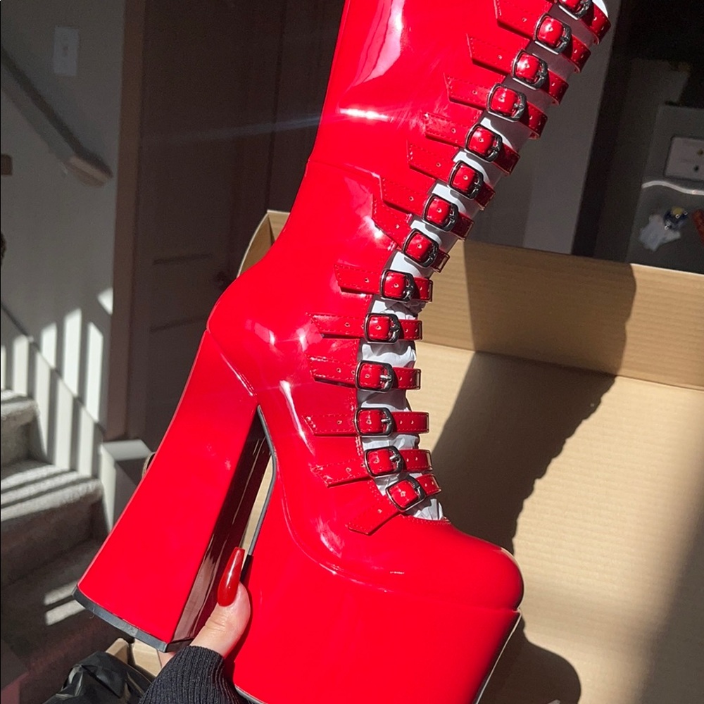 Brand new current mood Red Platform Boots